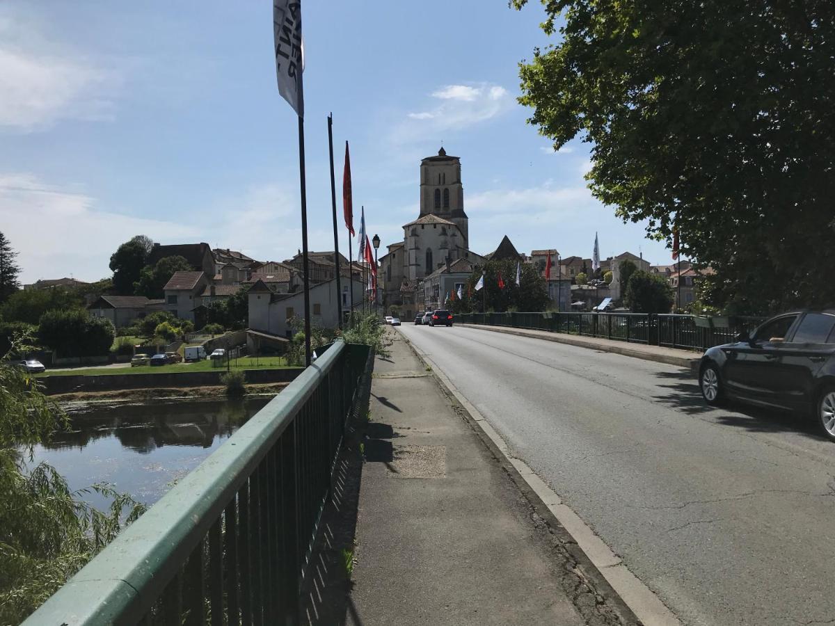Bed and Breakfast Le Pre Du Val Saint-Astier  Esterno foto